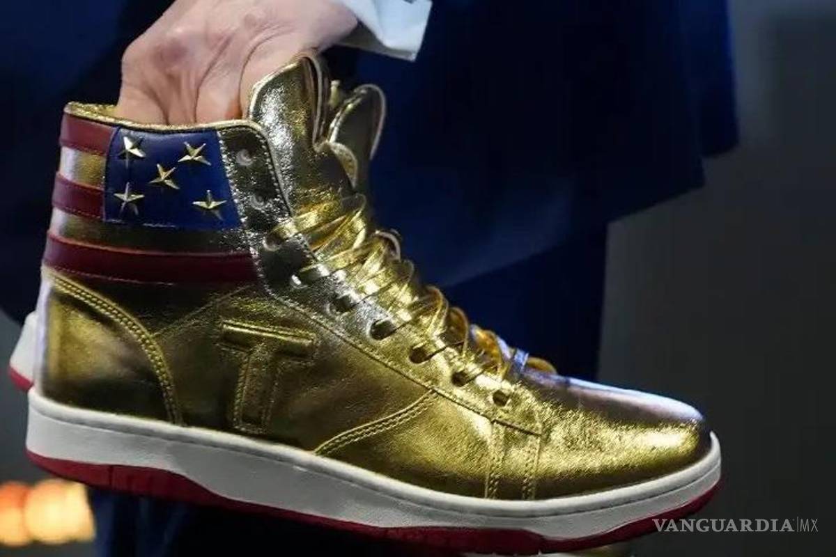 Trump lanzó sus ‘sneakers’ y cada par cuesta $400 dólares, ¿juntando para las multas?