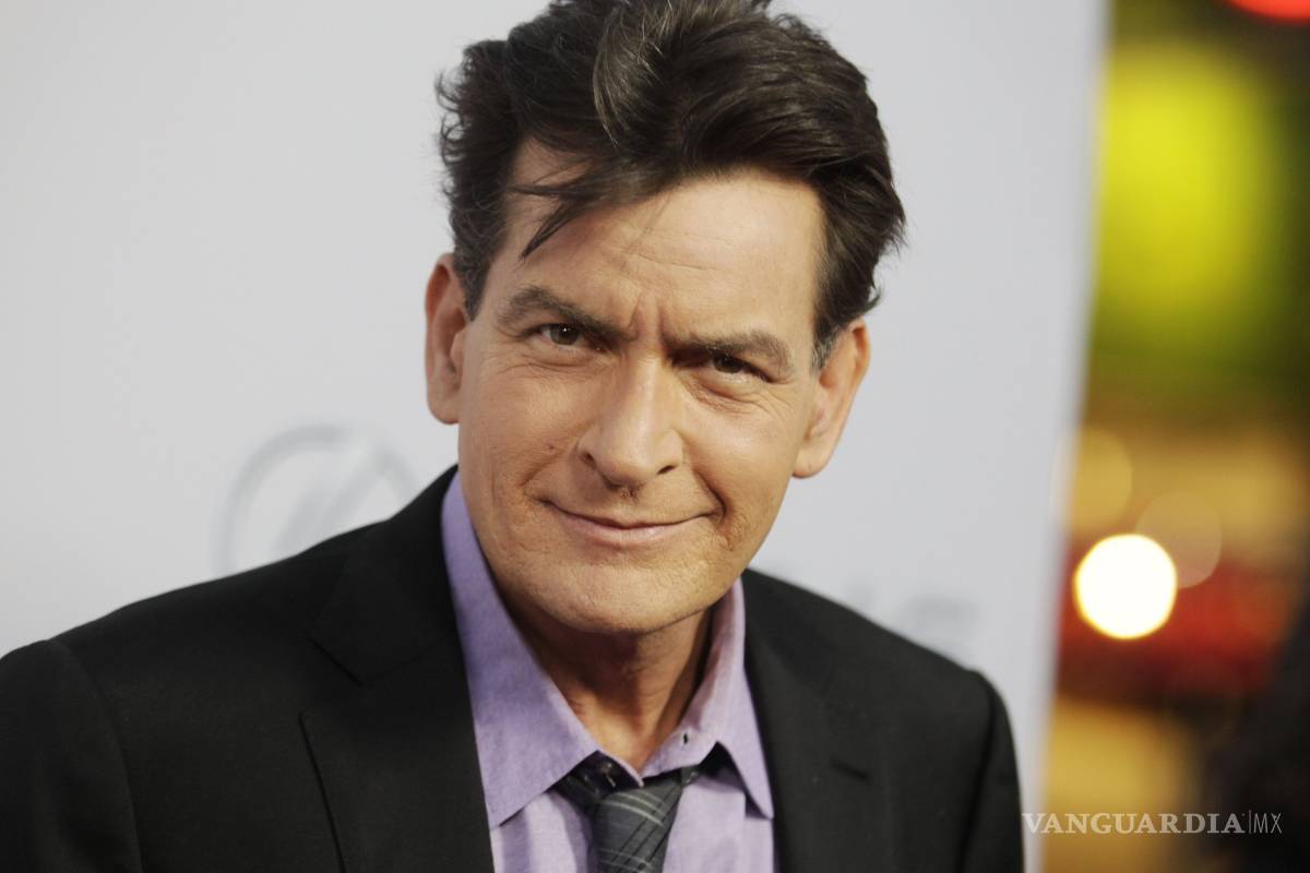 Charlie Sheen no podrá acercarse a su ex por orden legal