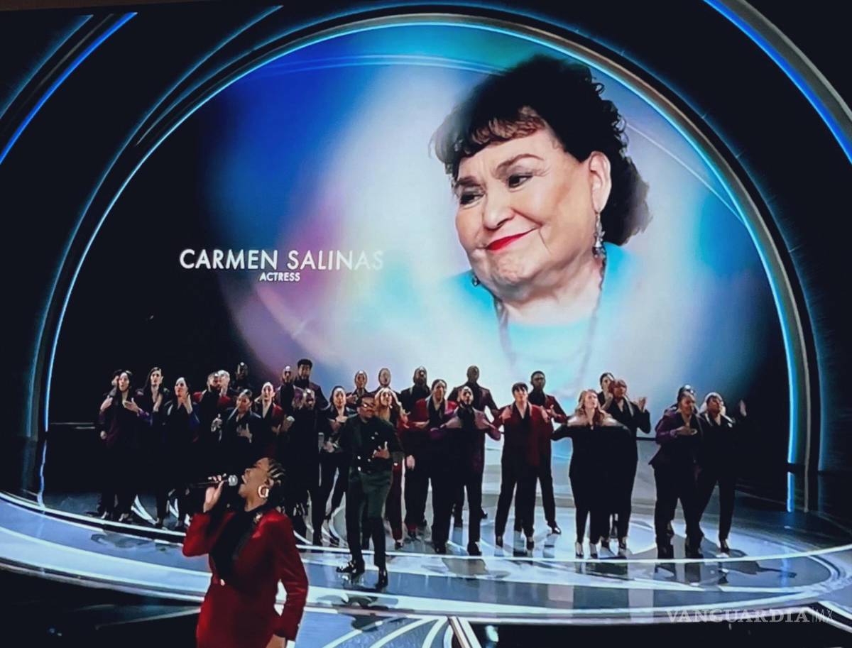 $!En redes sociales, los usuarios aplaudieron la inclusión de ambas personalidades en la ceremonia e incluso compartieron imágenes del momento.