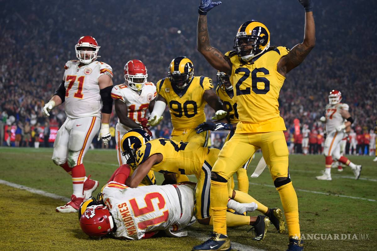 México se perdió uno de los juegos más espectaculares en la historia de la NFL por el pésimo estado del pasto en el Estadio Azteca