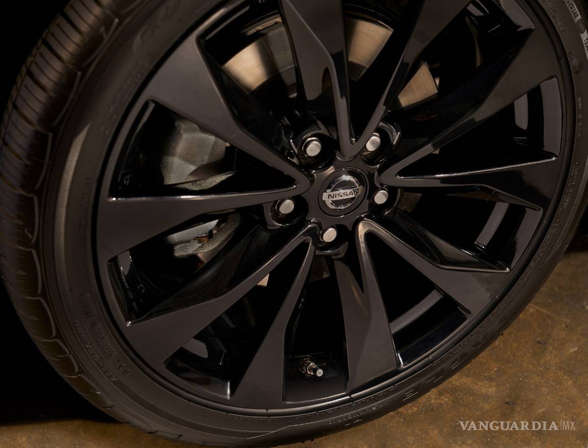 $!Nissan presenta el nuevo Maxima; más llamativo, sobre todo en el interior