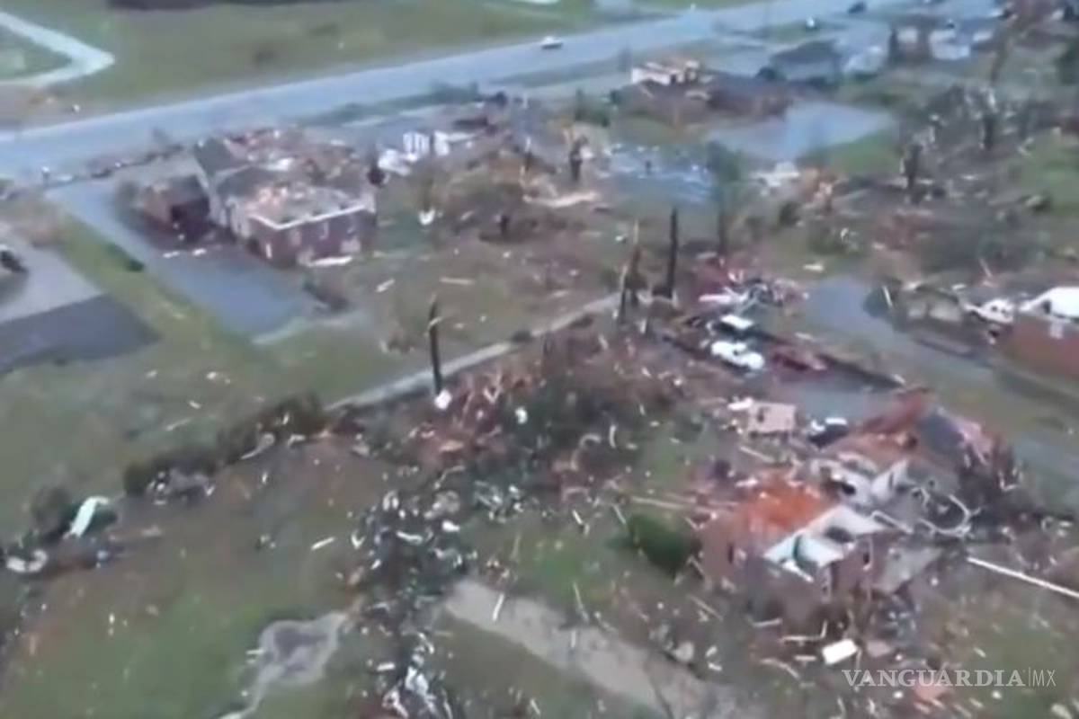 Tornado golpea a Nashville dejando a su paso 22 víctimas mortales
