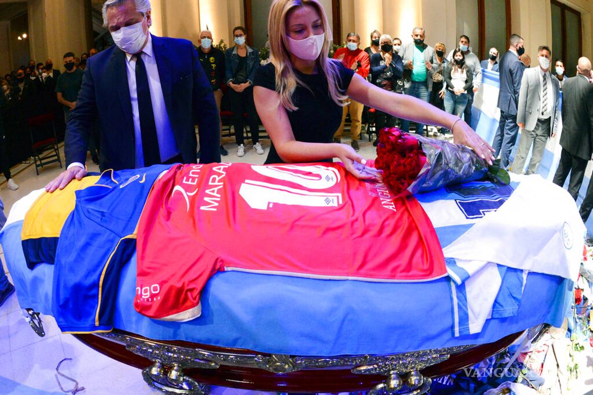 Fanáticos planeaban robarse el cuerpo de Maradona para llevarlo a la cancha de Boca Juniors