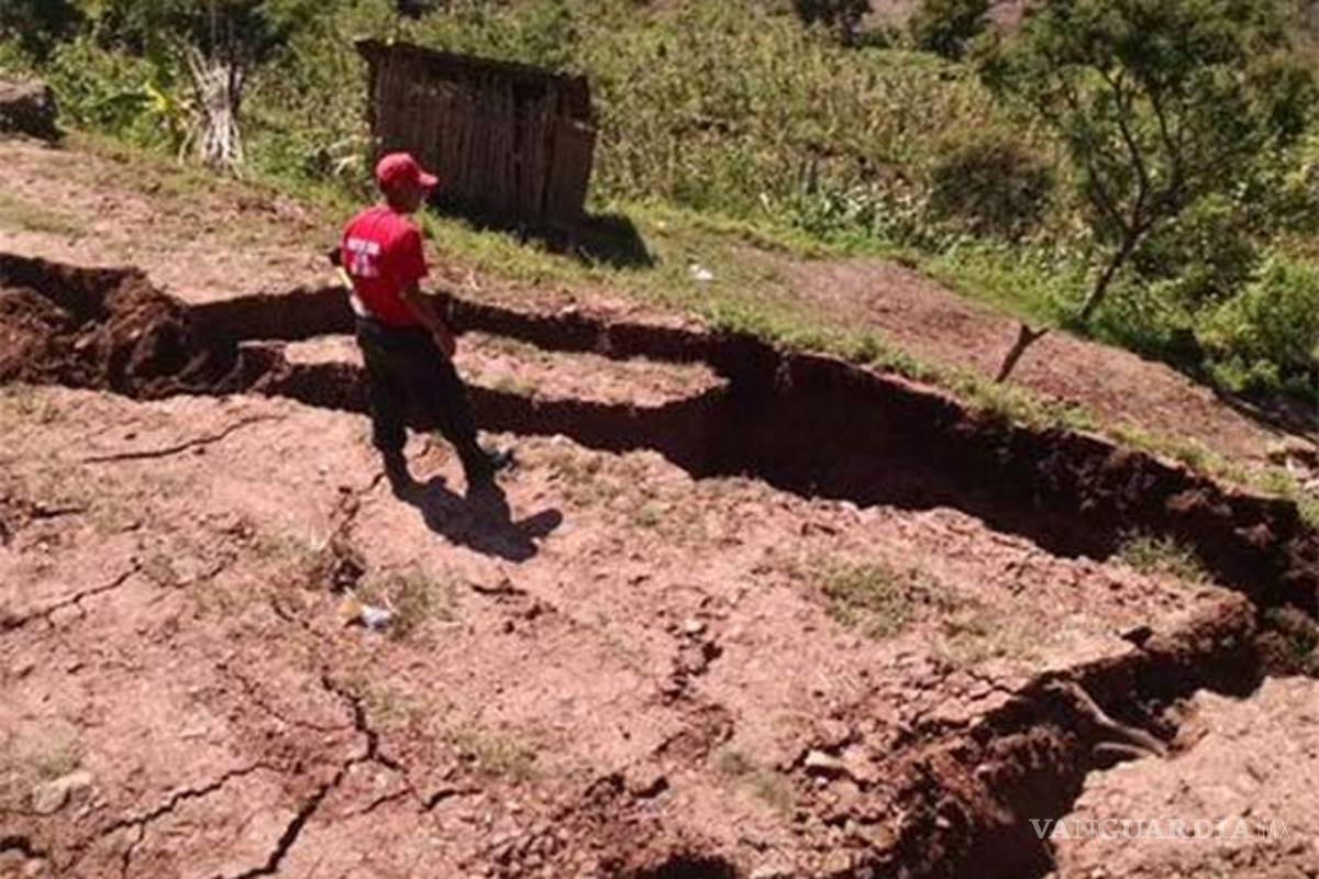Se desgaja cerro y colapsan 20 casas en montaña de Guerrero