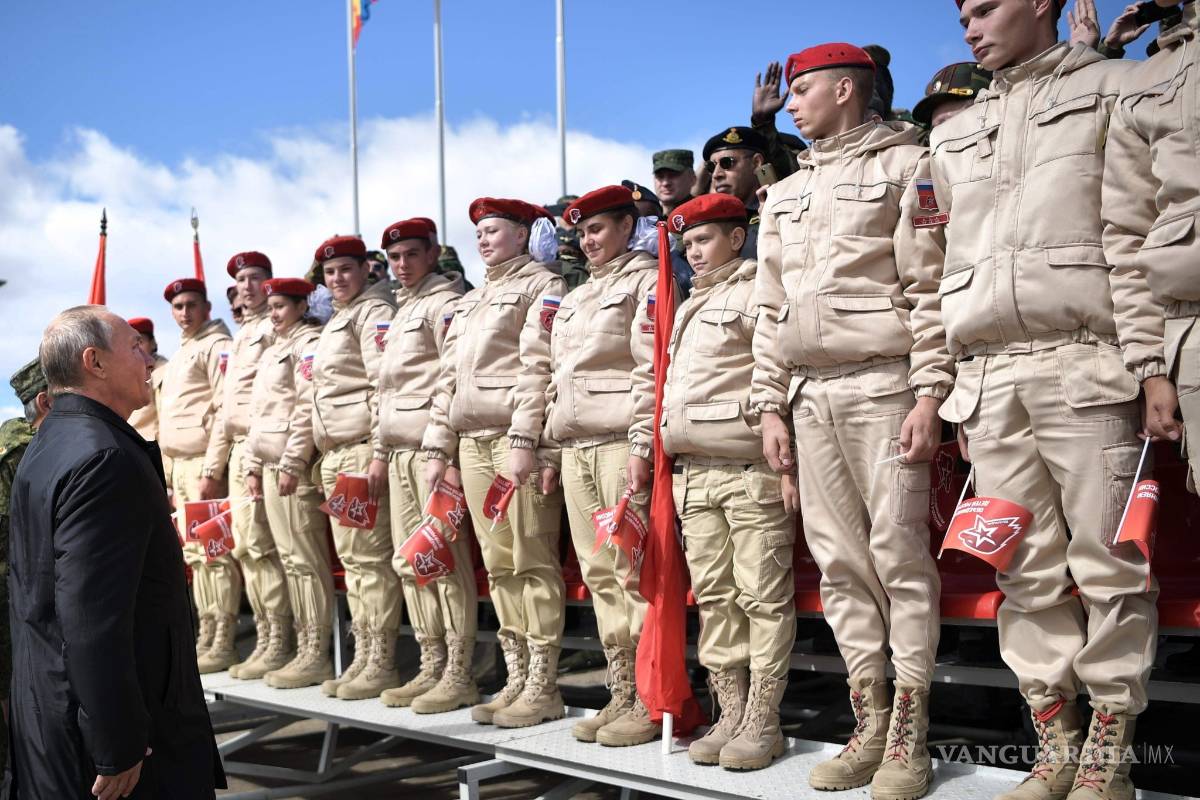 $!Putin supervisa masivas maniobras militares rusas en Siberia