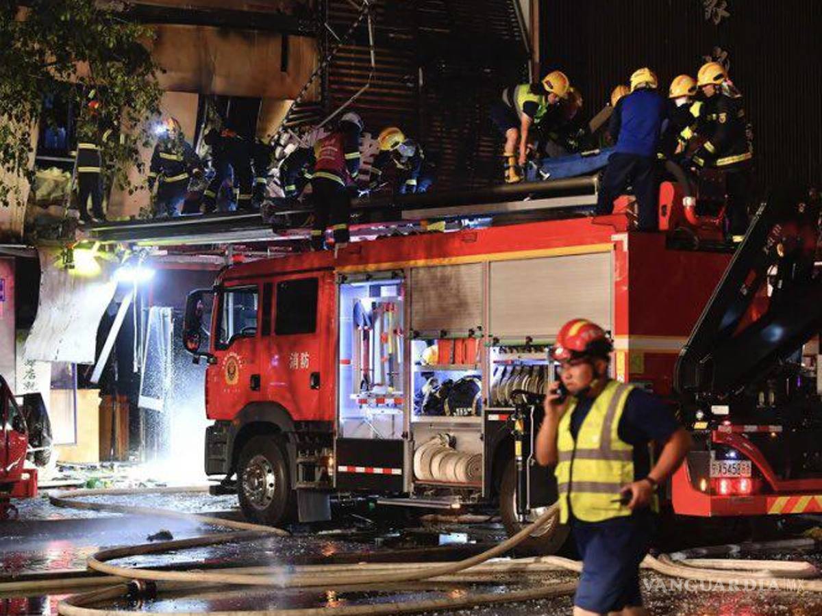 $!La explosión ocurrió alrededor de las 20 horas 40 (12 horas 40 GMT) del miércoles en el Restaurante de Barbacoa Fuyang