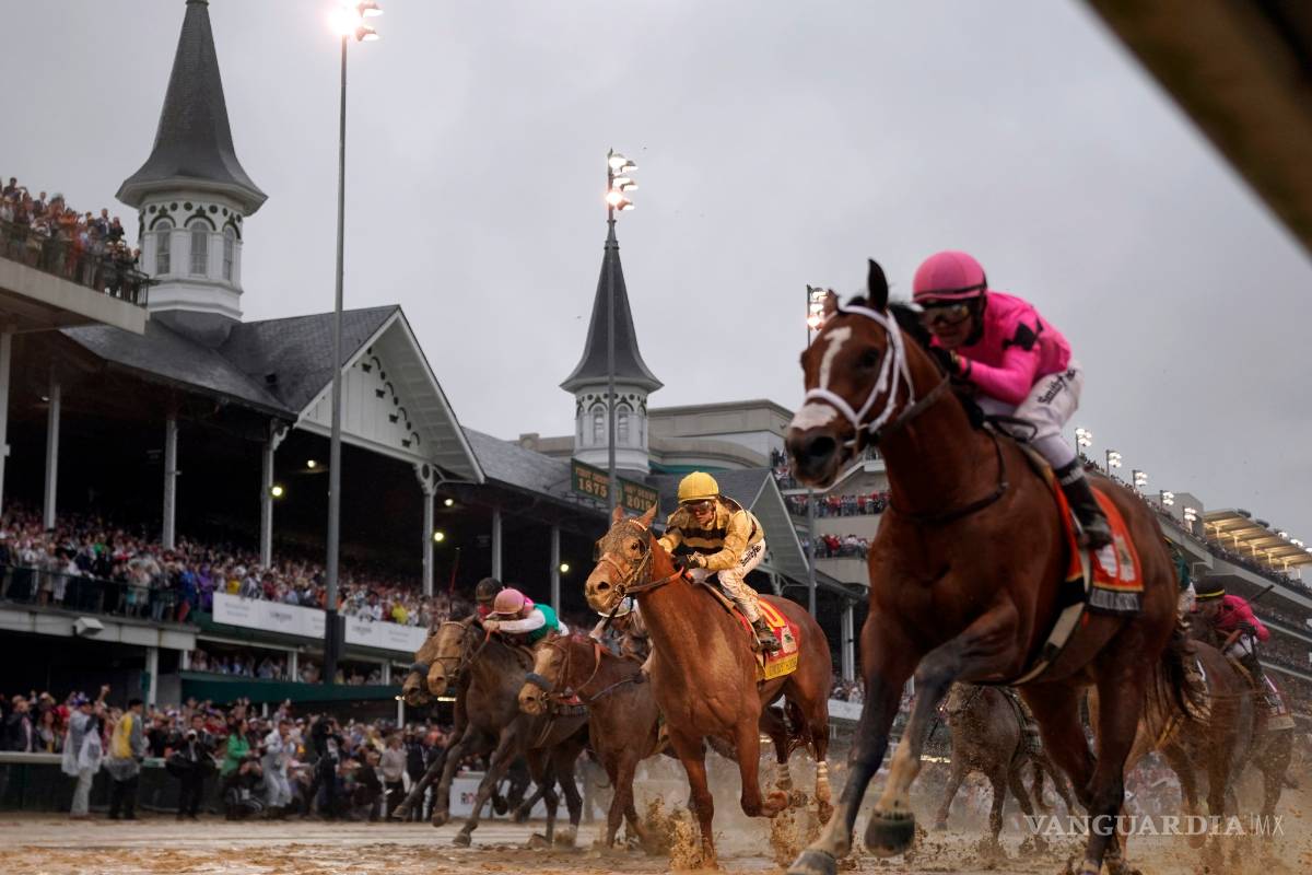 Autoridades permitirán que el Derby de Kentucky se corra con público