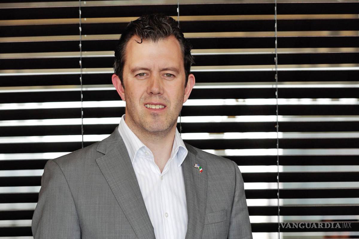 Polémica por visita del Presidente a EU