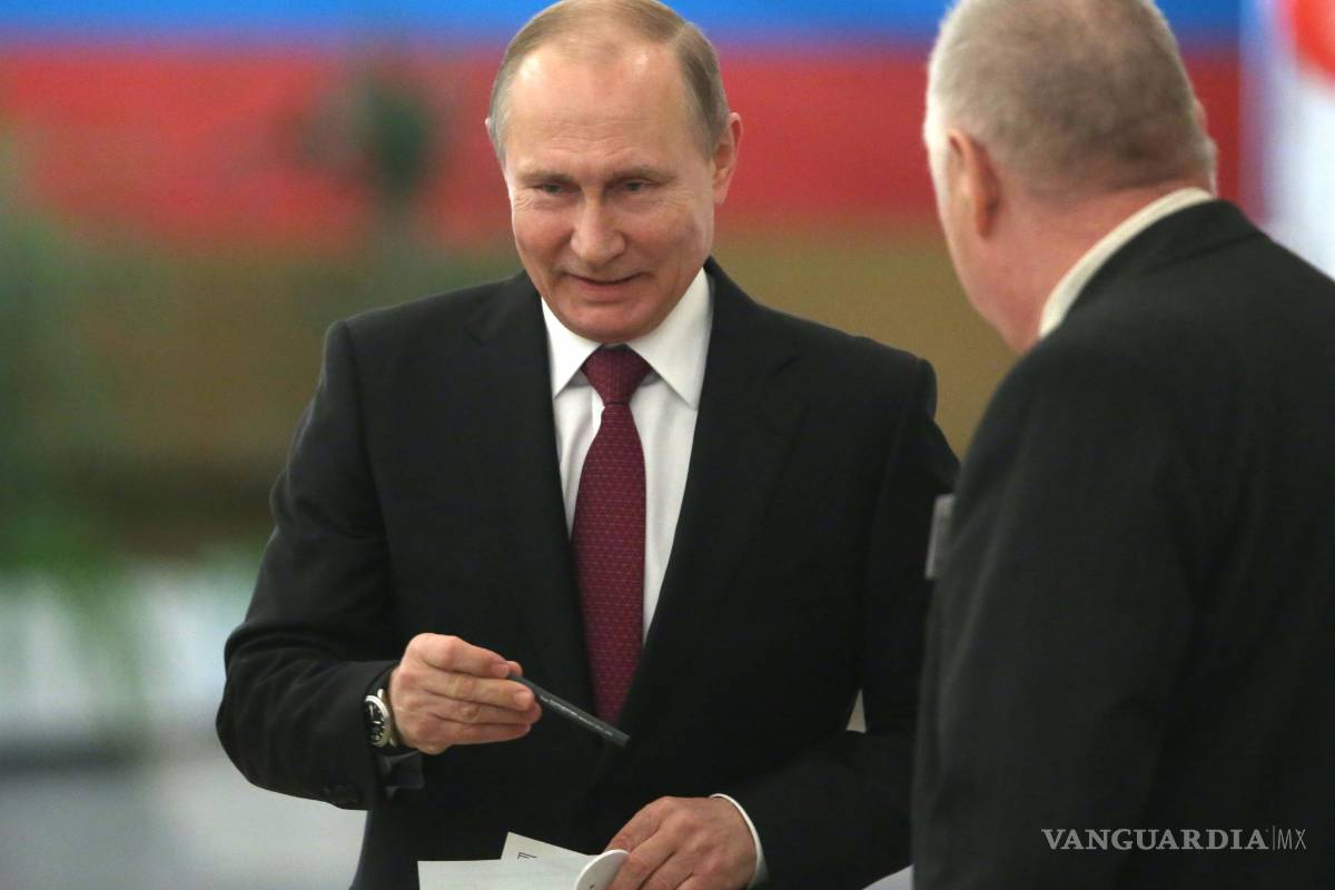 Vladimir Putin va por su cuarto mandato en Rusia con más del 70% de los votos