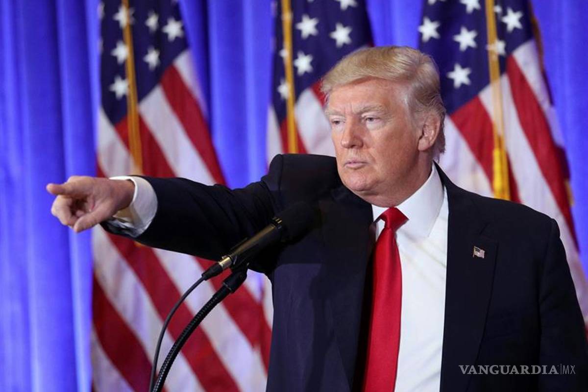 Cae el peso tras conferencia de Trump; dólar hasta en $22.31