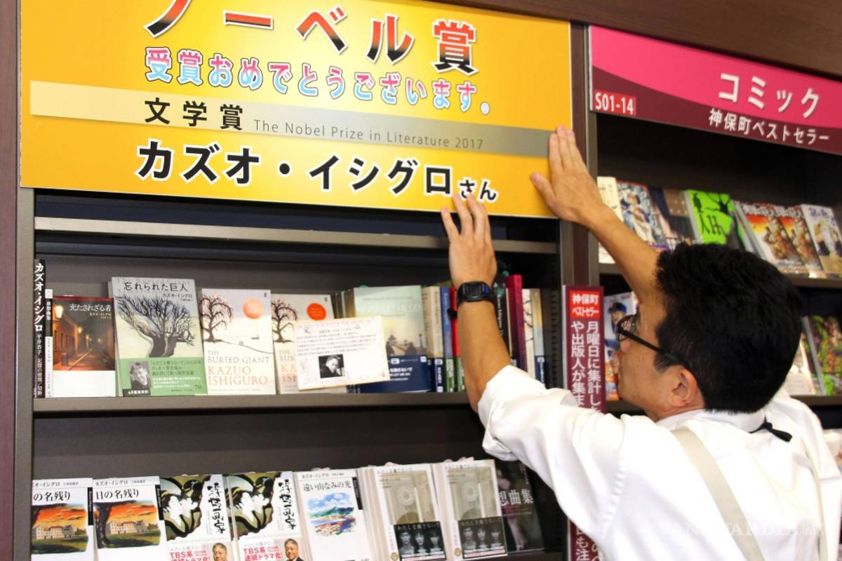 Tras ganar el Nobel, novelas de Ishiguro se agotan en Japón