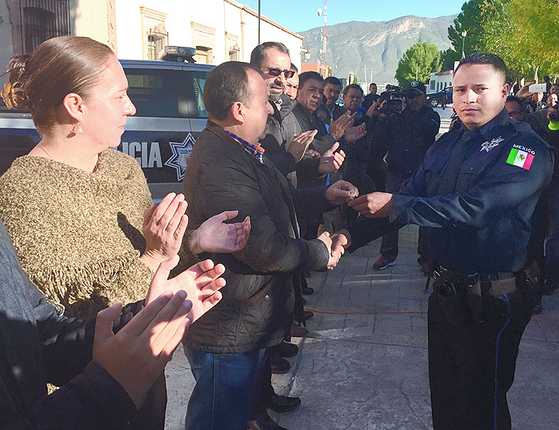 Secretario de Gobierno pide a policías de Coahuila no extorsionar a paisanos