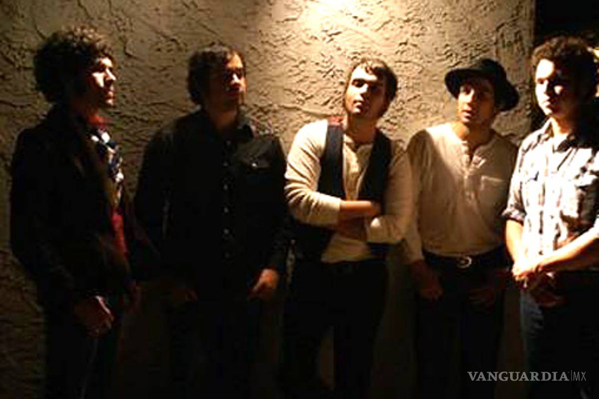 Graba Enjambre videoclip de "Visita"