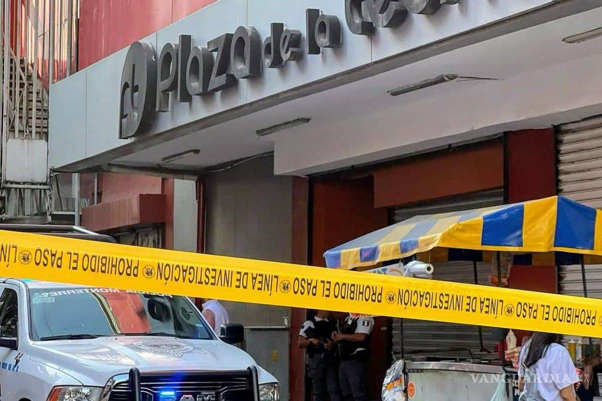 Aseguran 50 celulares en cateo a la Plaza de la Tecnología en Monterrey