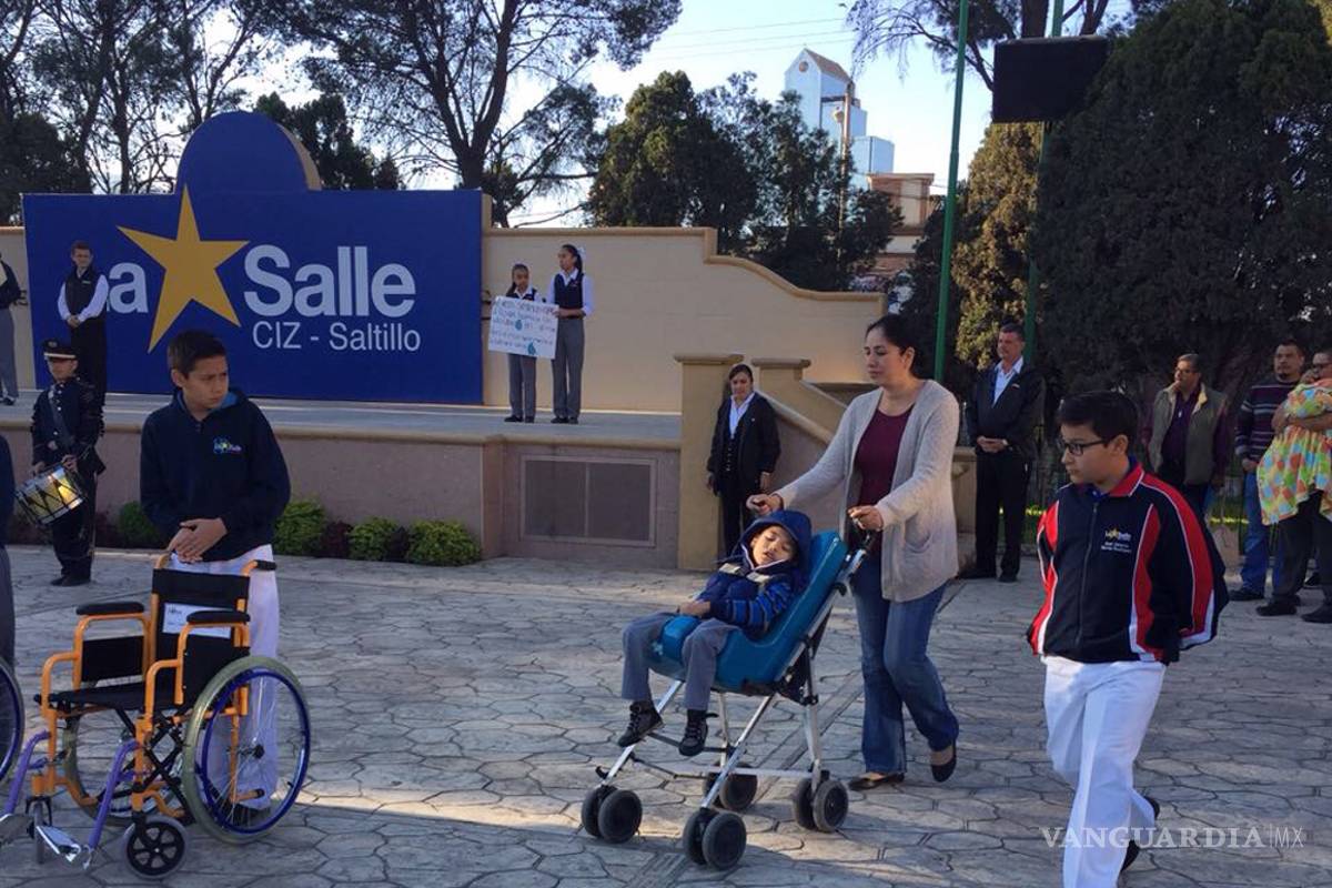 Entrega CIZ 18 sillas al CRIT