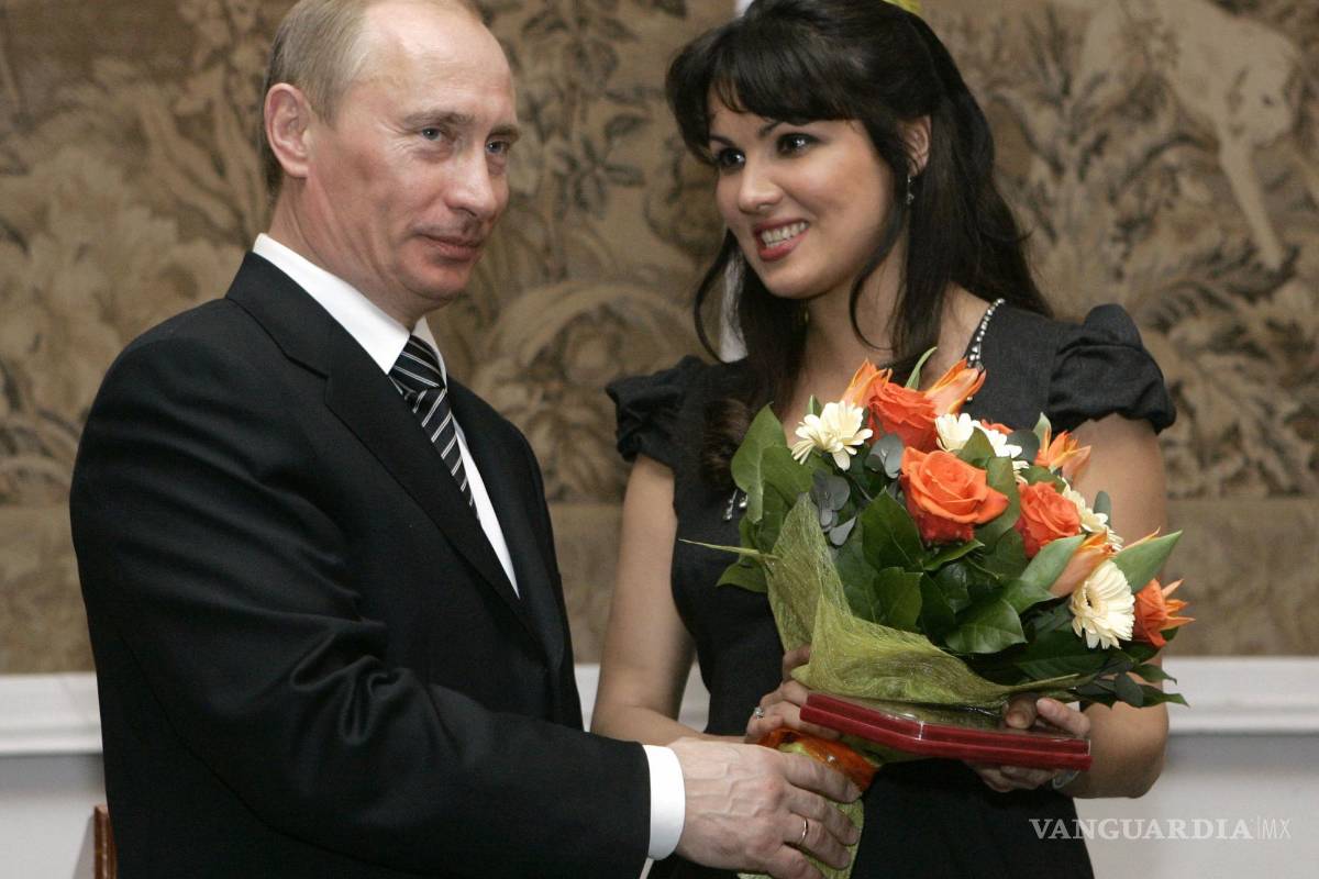 Anna Netrebko, soprano rusa, sale de la Ópera Metropolitana de Nueva York por su apoyo a Putin