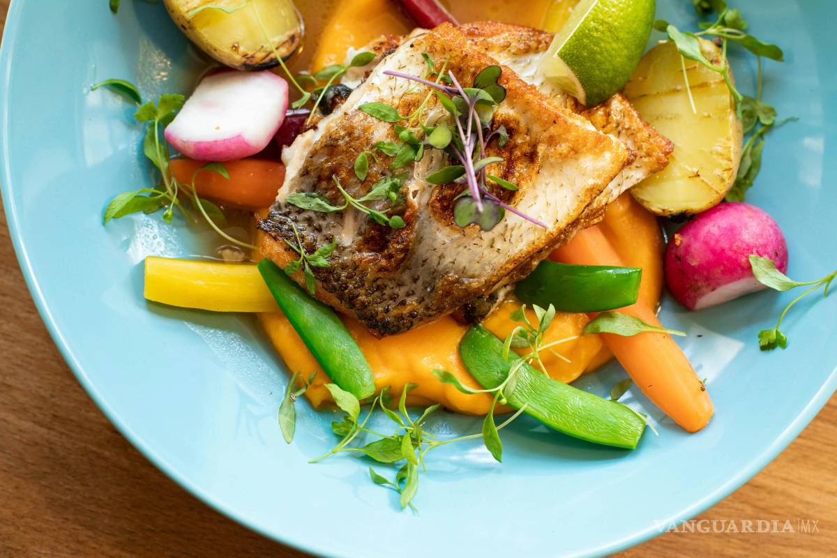 La mejor hora para cenar y aumentar tu esperanza de vida, según expertos