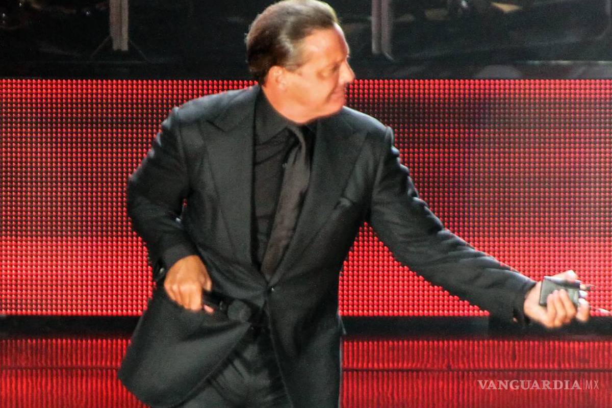 Luis Miguel sí cantó en Argentina, no convence a la crítica