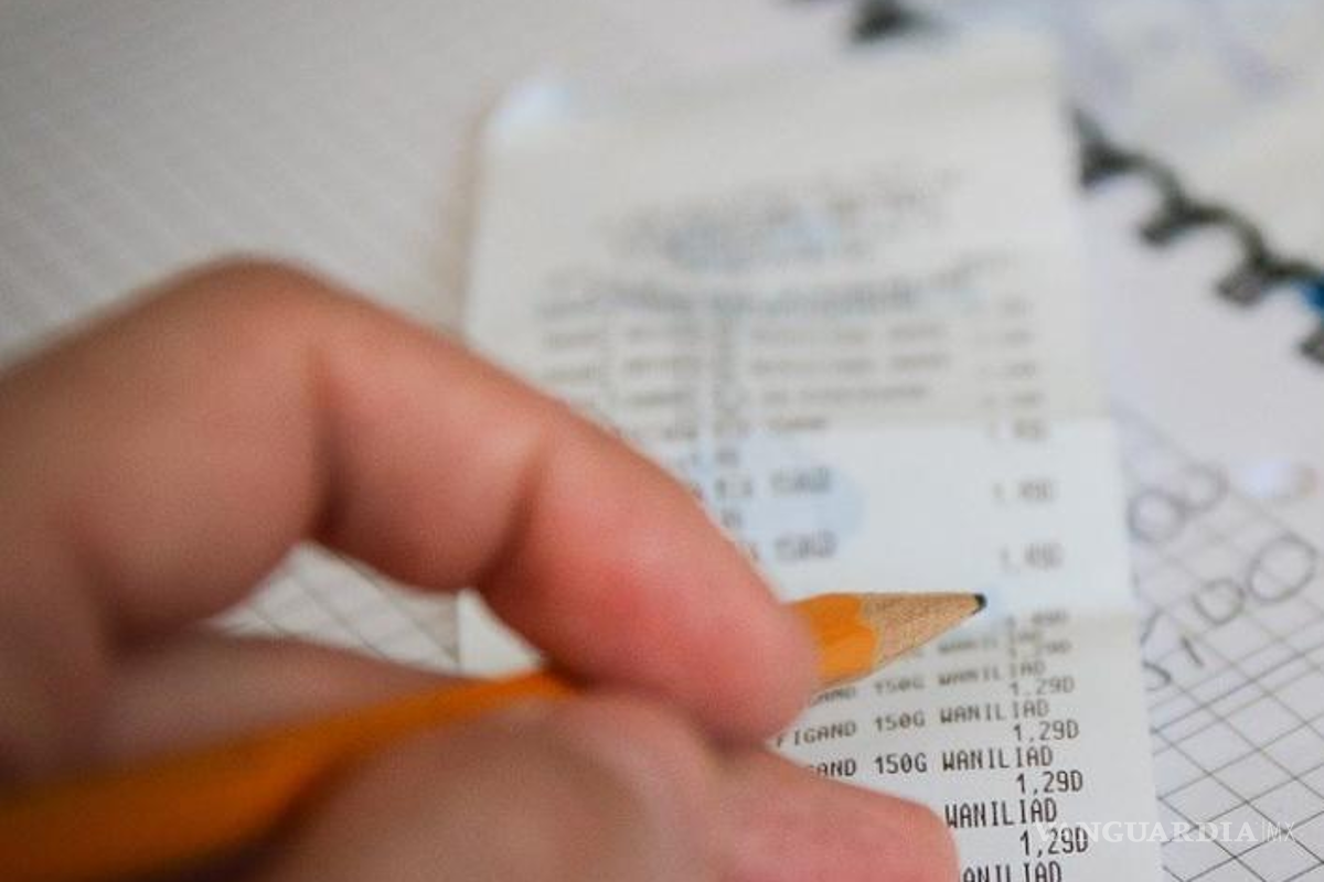 ¿Estudiantes y menores de edad deben pagar impuestos o declarar ante el SAT?