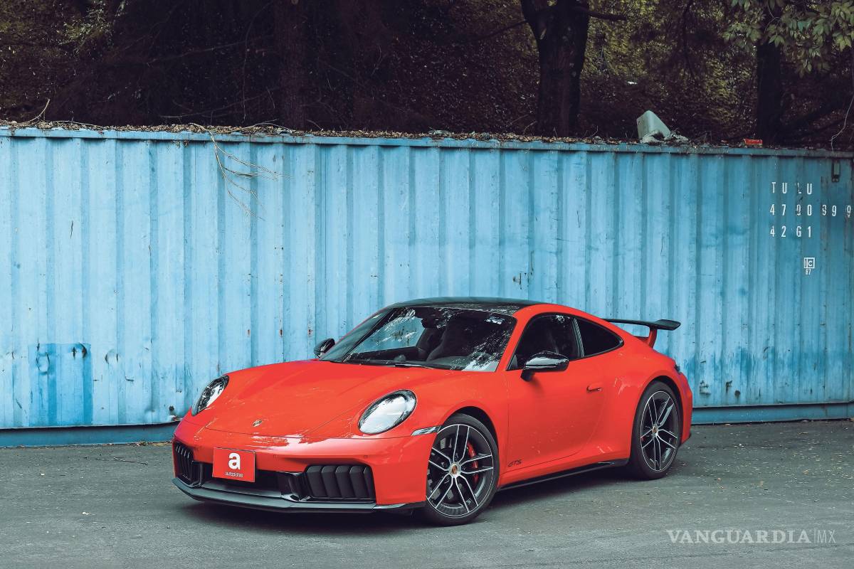 Porsche 911 GTS 2025: la leyenda se electrifica sin perder su esencia