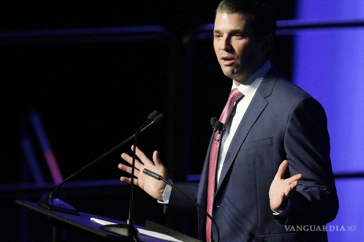 Hijo de Trump intercambió mensajes con WikiLeaks