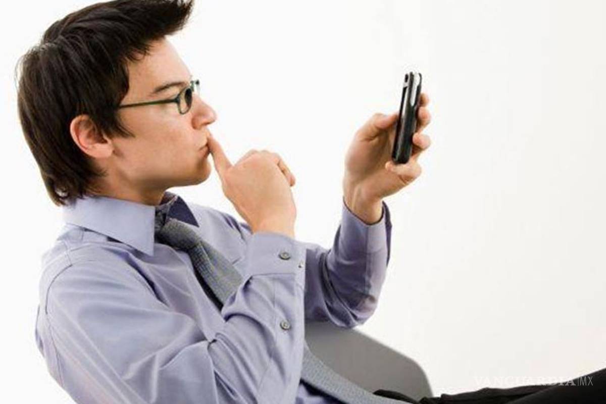 Científicos aseguran que usar celular afecta la fertilidad masculina