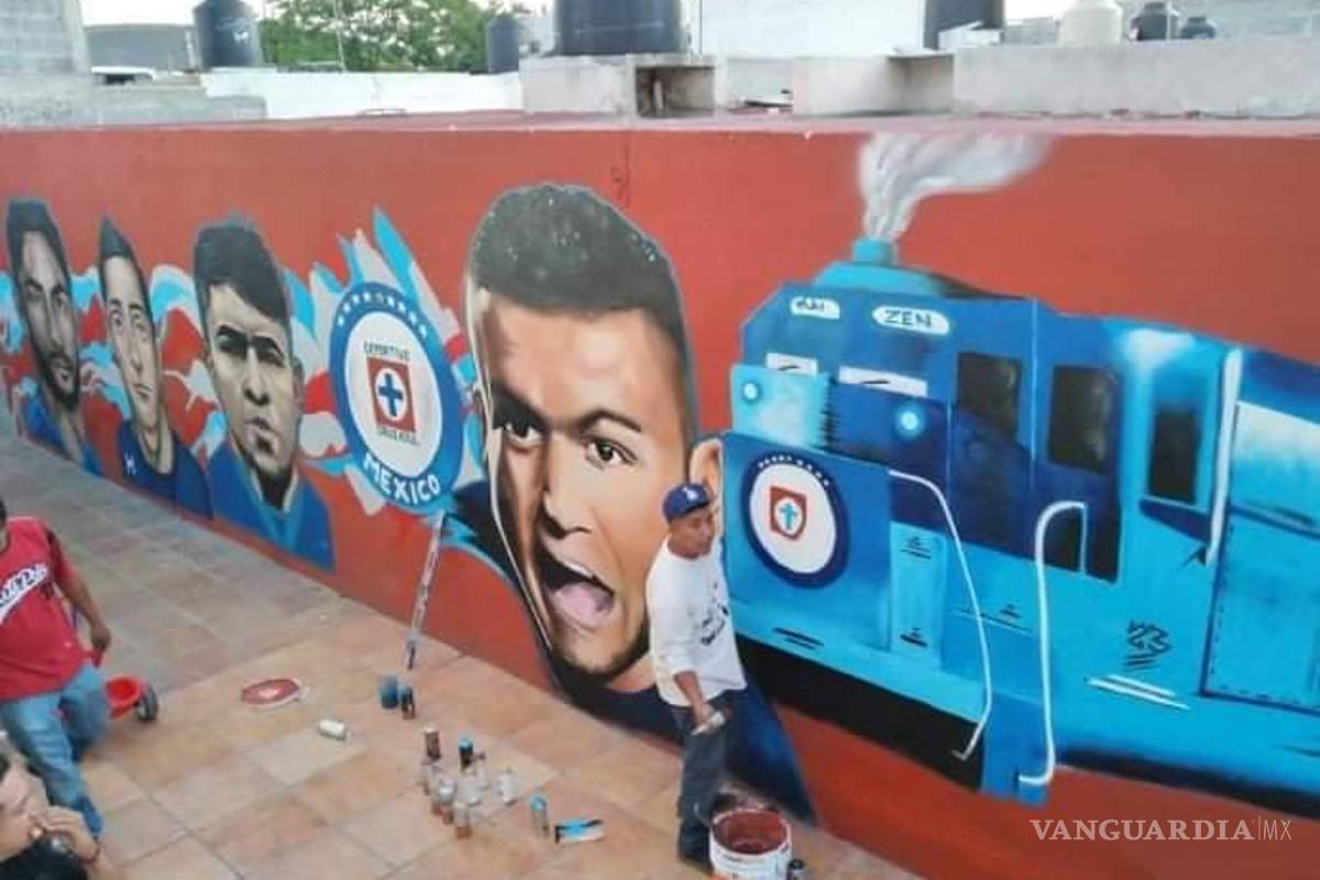 $!Artista saltillense crea mural de Joaquín Cosío; actor presume obra con foto