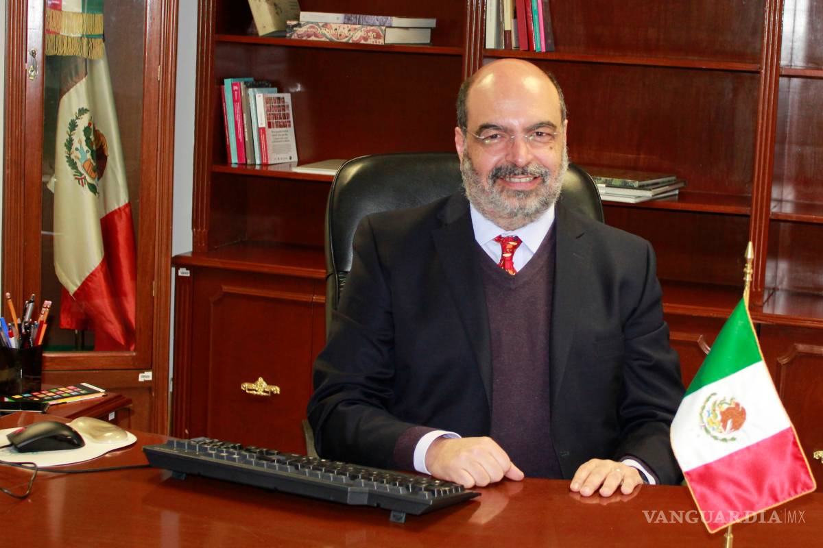 Fallece Carlos Javier Echarri, titular del Conapo; Sánchez Cordero lamenta el deceso