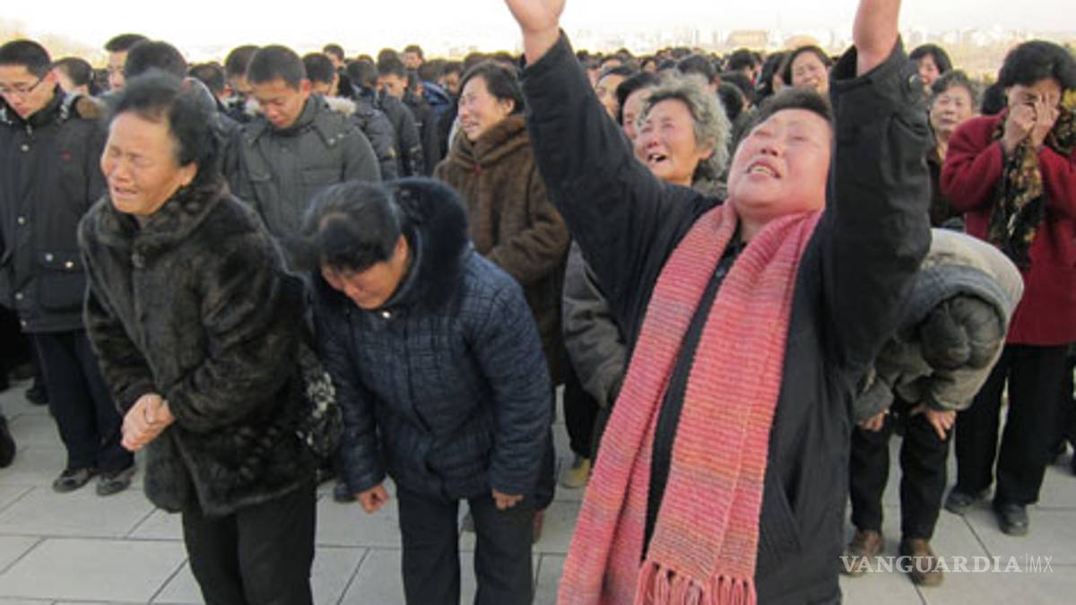 ¿Por qué lloran los norcoreanos la muerte de Kim Jong-il?