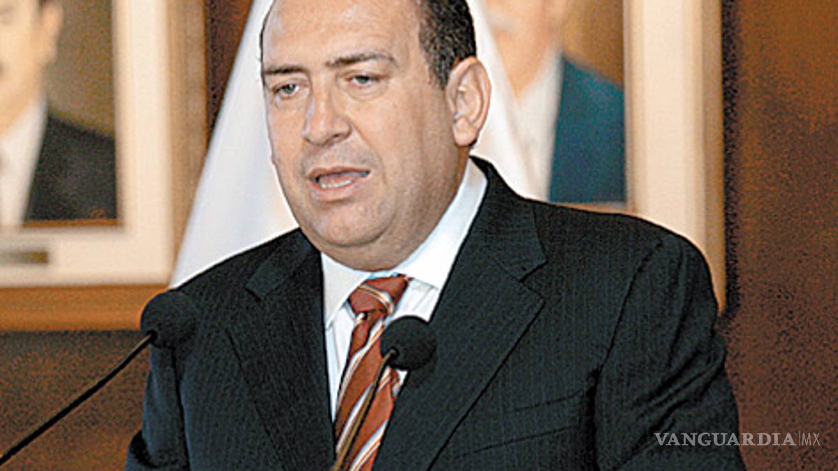 12 prófugos estarían en sierra de Arteaga: Rubén Moreira