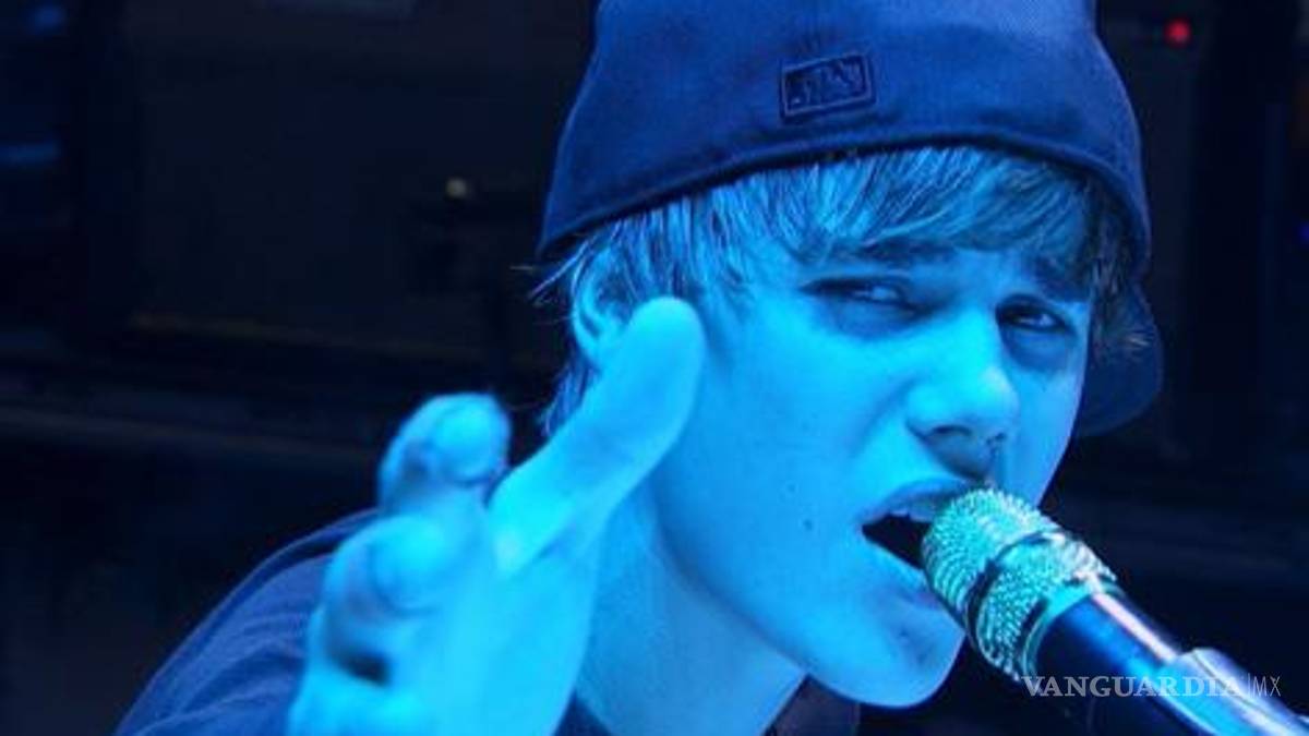 Justin Bieber vomita en pleno escenario
