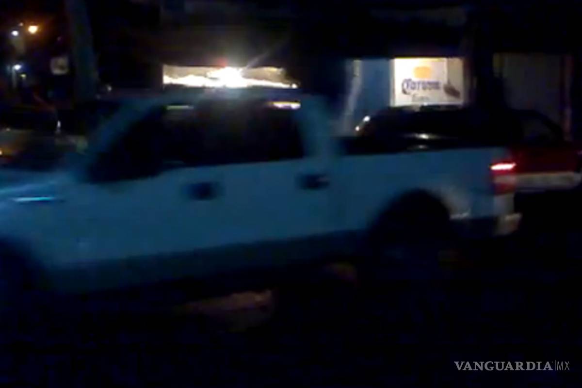 Aparecen Los Caballeros Templarios en Apatzingán, Michoacán (Video)