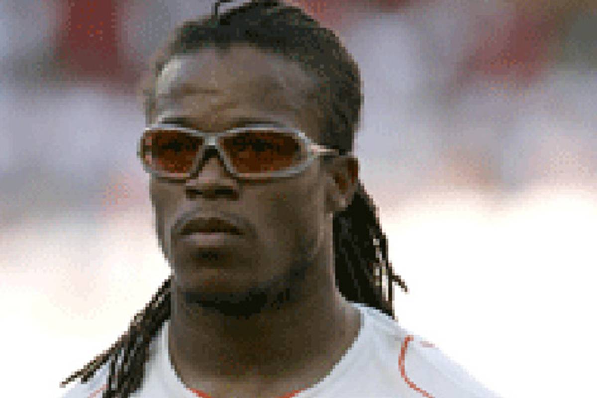 Davids vuelve al fútbol profesional tras dos años de pausa