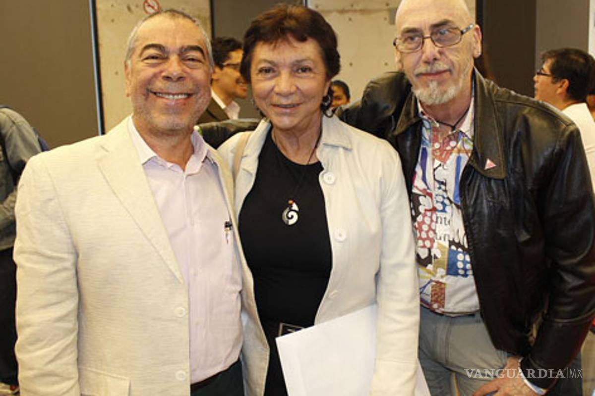 Reconocen a fundadores del movimiento de la diversidad sexual