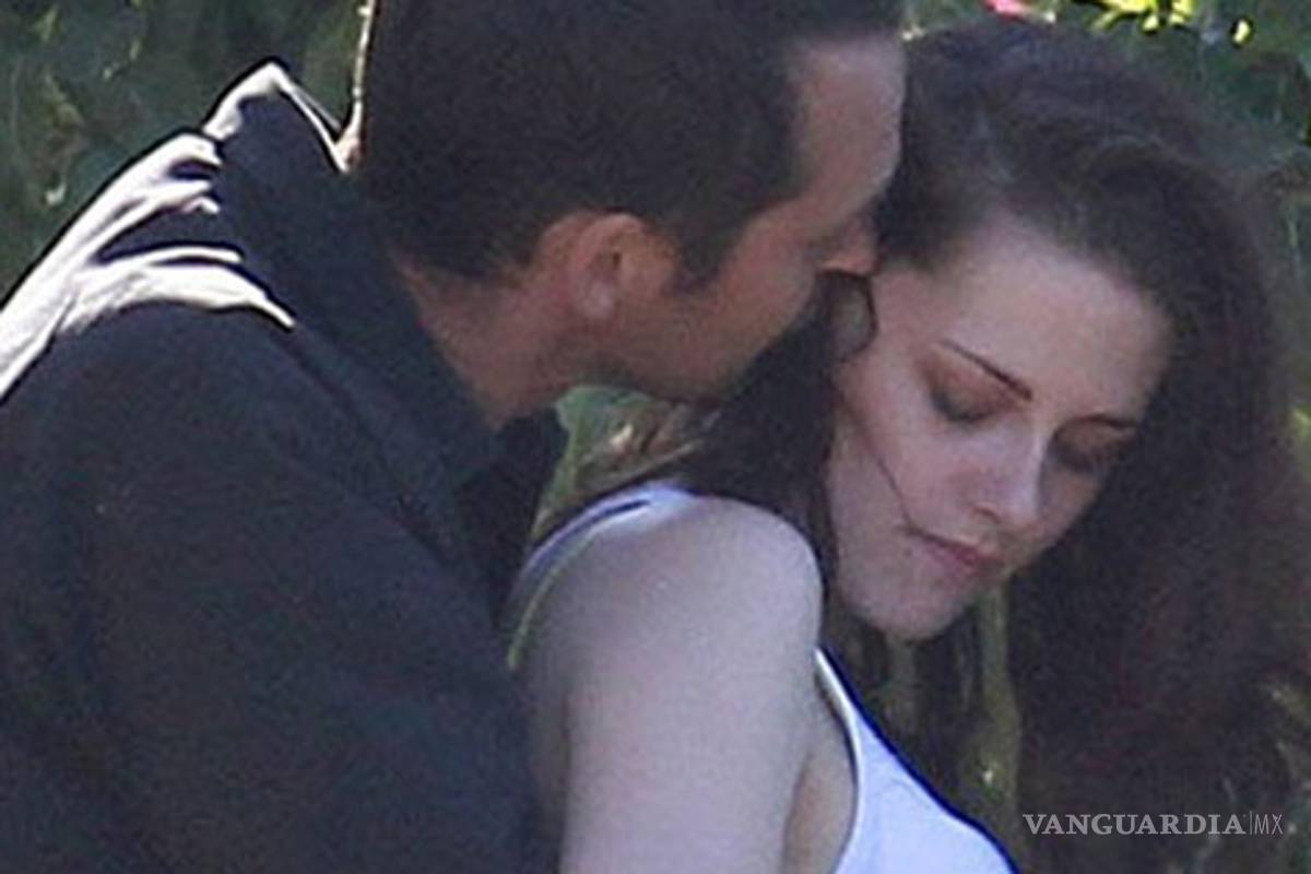 El romance de Kristen Stewart y Sanders, en fotos