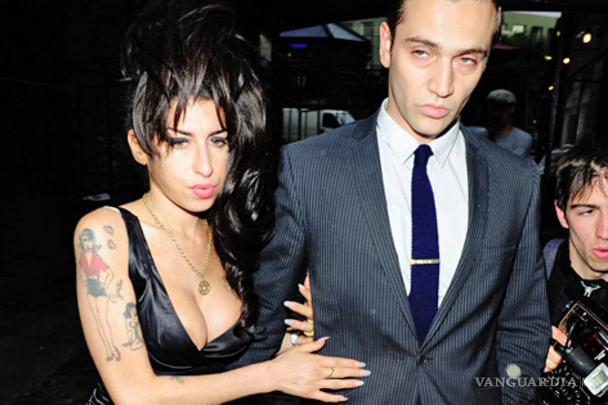 Amy Winehouse estaba comprometida con su novio al morir