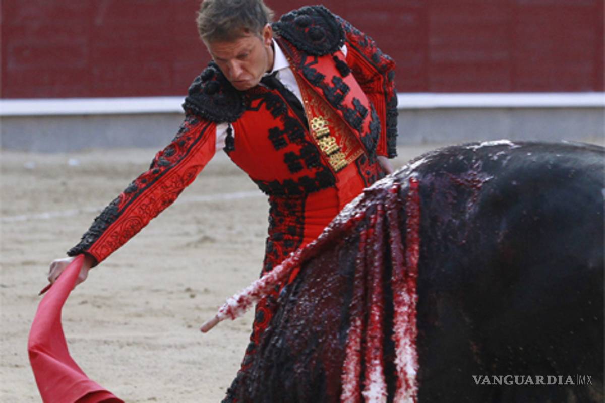 Julio Aparicio pega un petardo en Las Ventas