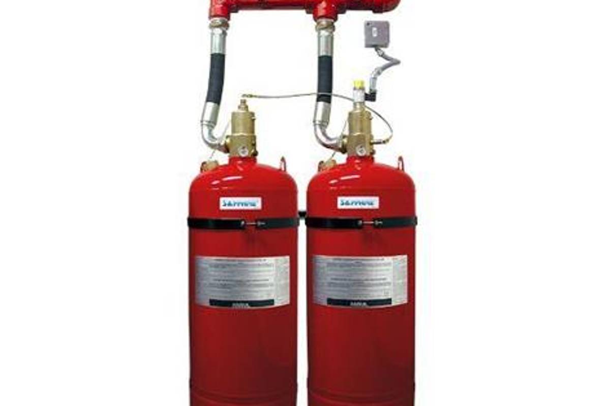 3M crea "agua" que no moja, pero apaga fuego