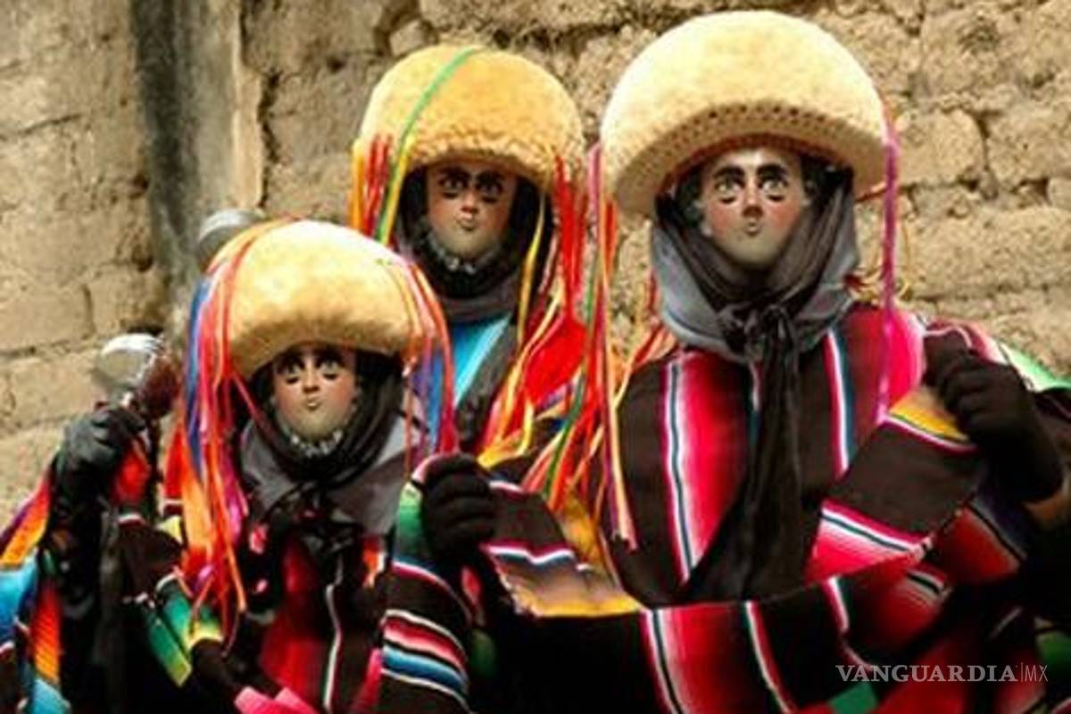 Danza de los parachicos, viva desde hace 3 siglos en Chiapas