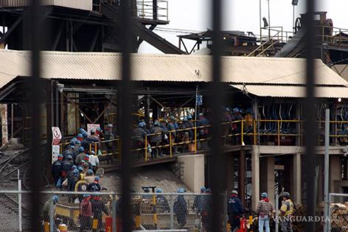 Exigen cuerpos de mineros muertos en Pasta de Conchos