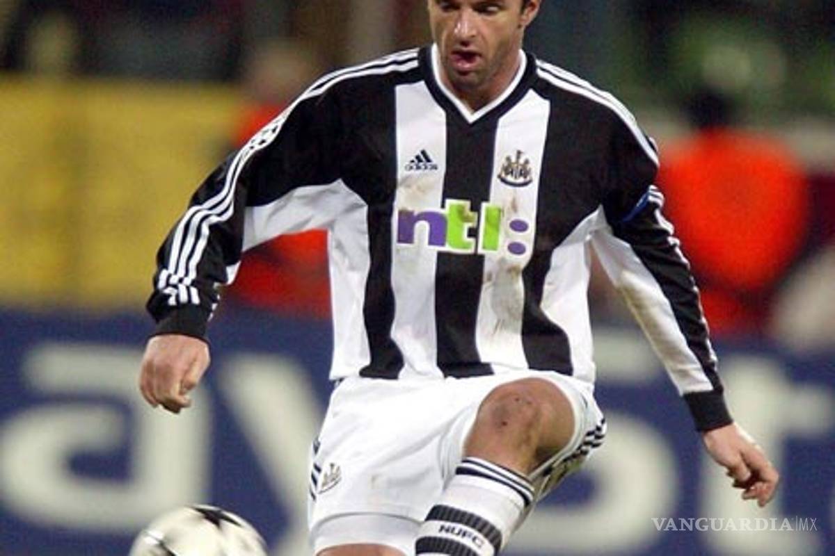 Fútbol inglés rinde homenaje a Gary Speed