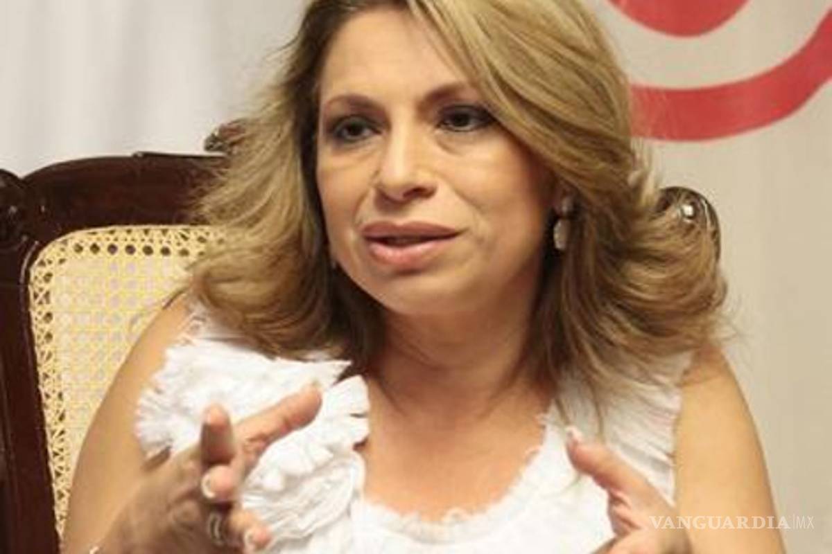 Alcaldesa pagaba maquillaje con dinero público