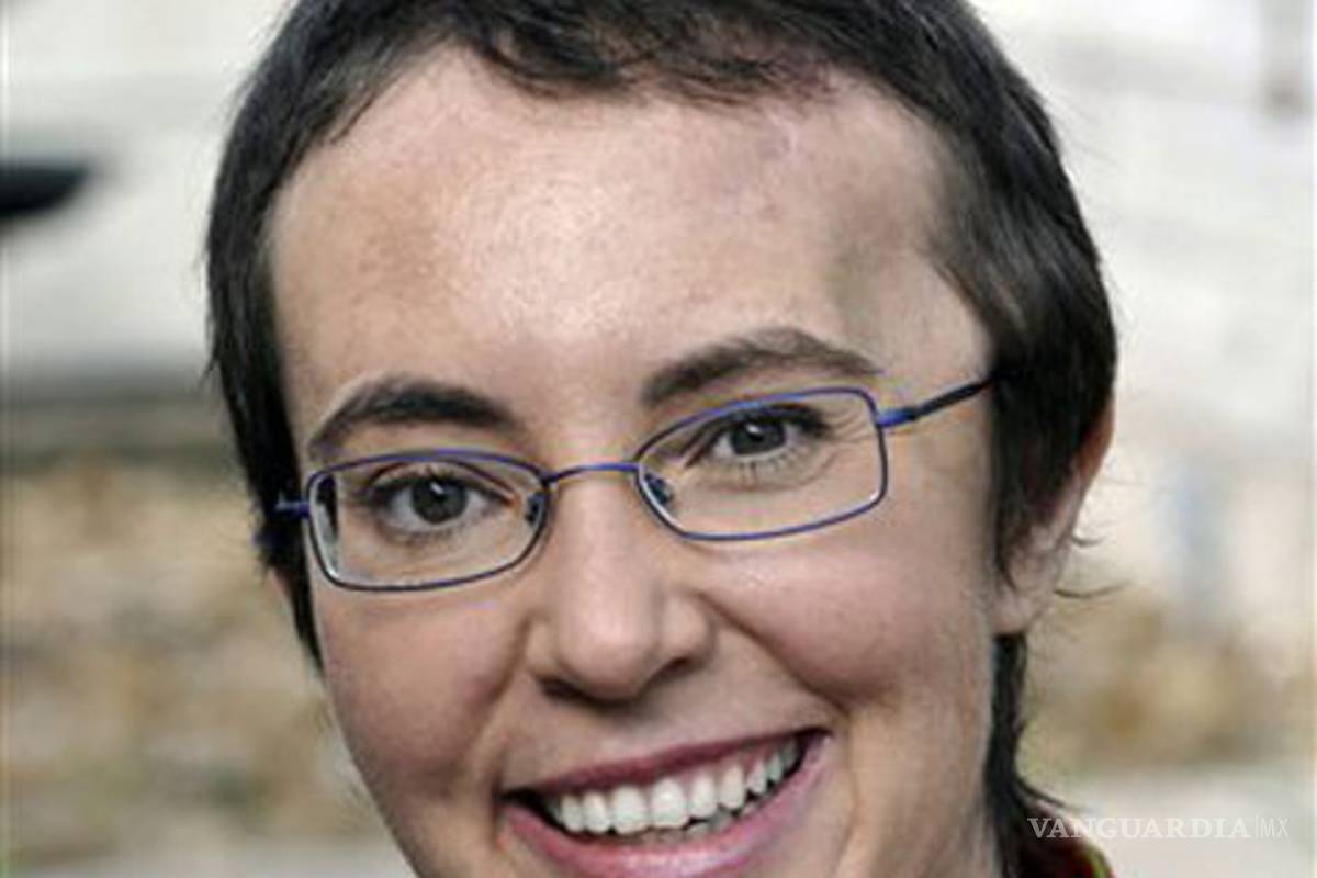 Giffords promete volver al Congreso