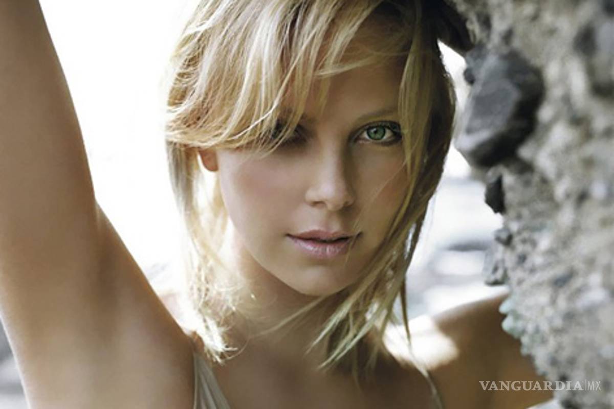 ¿Charlize Theron en Batman 3?