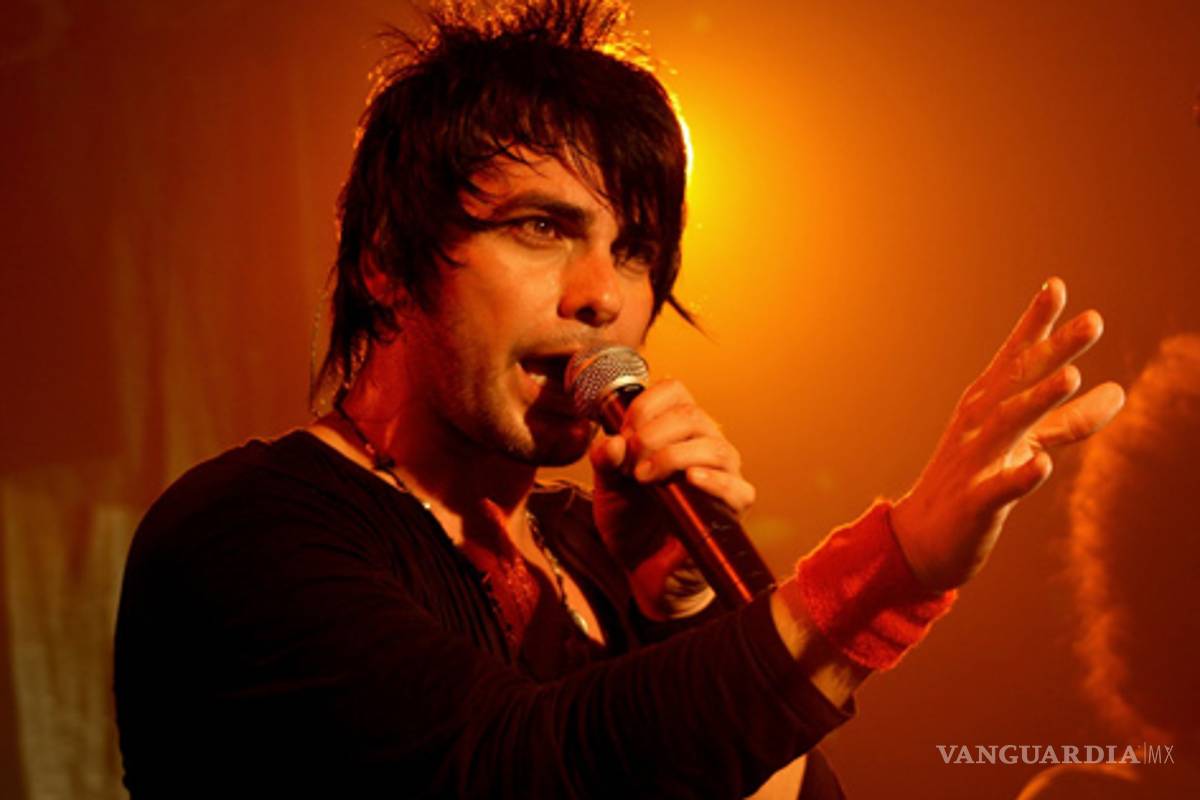 Estrena Beto Cuevas el primer sencillo de su nuevo disco