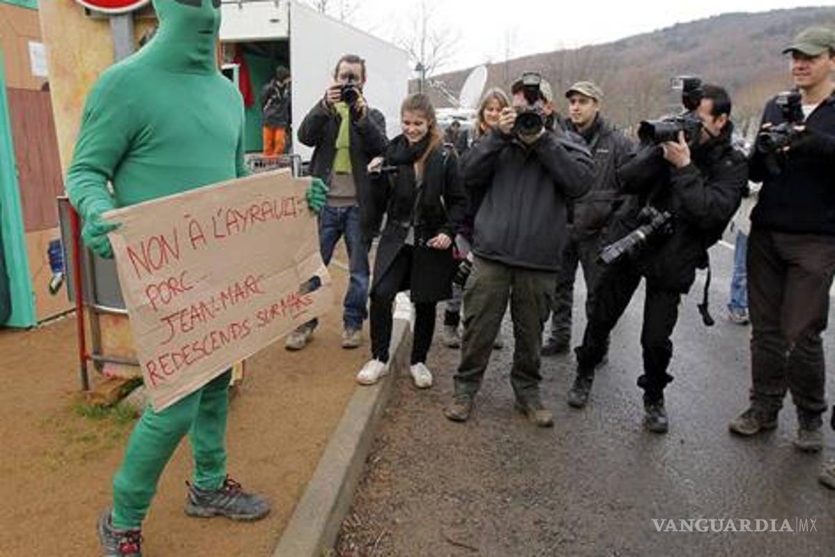 Sí llegaron hombrecitos verdes a pueblo francés del "fin del mundo"