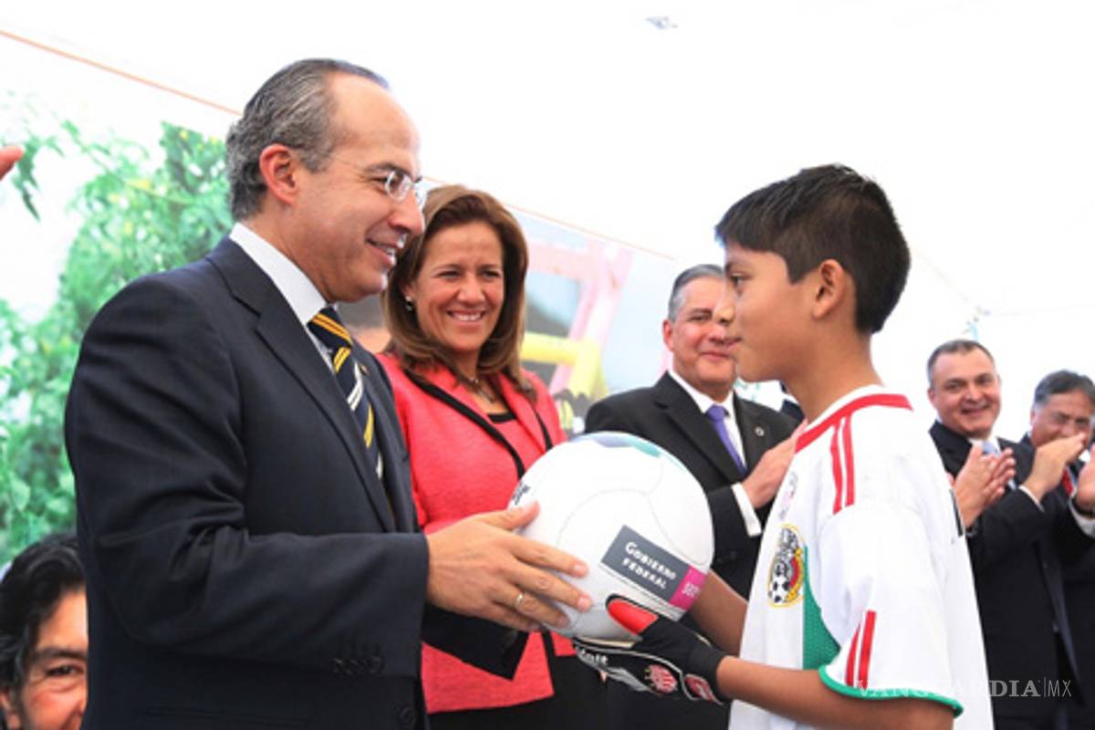 Calderón recomienda combatir la obesidad con baile