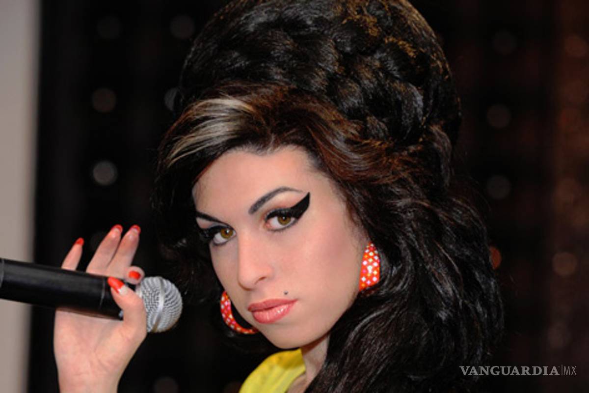 Confirman la muerte de Amy Winehouse, por sobredosis