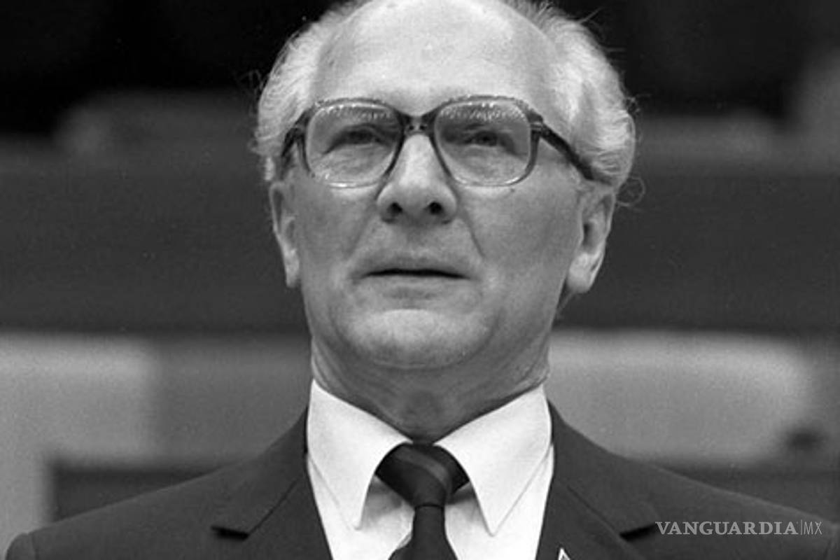 Honecker, el poderoso que sucumbió con la RDA