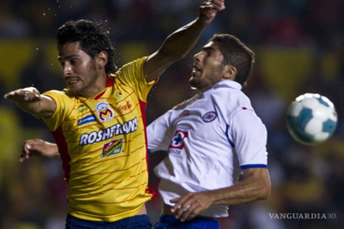 Cruz Azul tropieza ante Monarcas